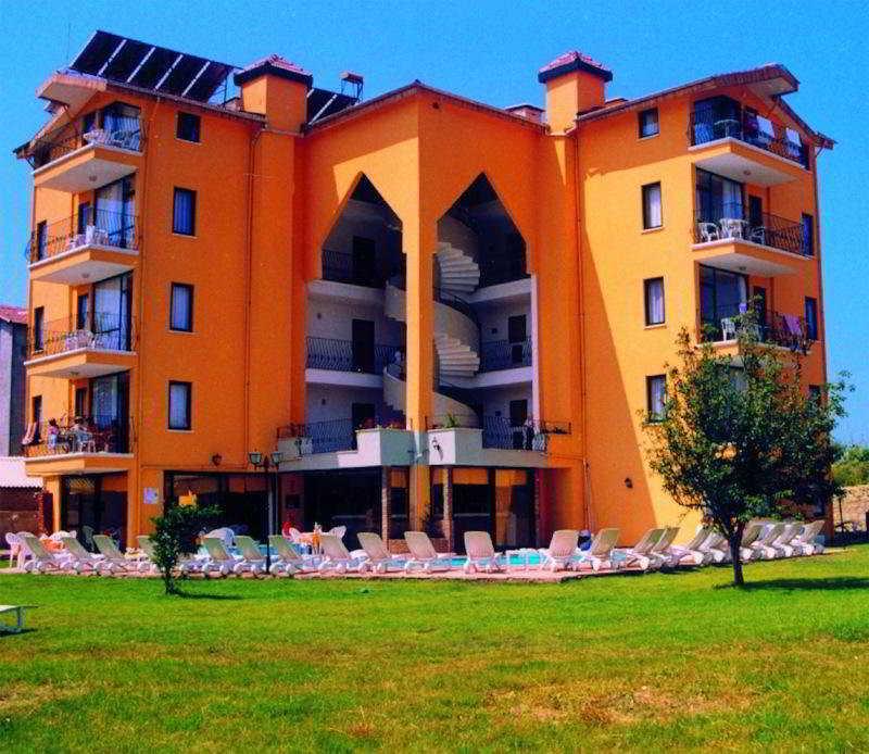 Begonville Pansiyon Side Exterior foto